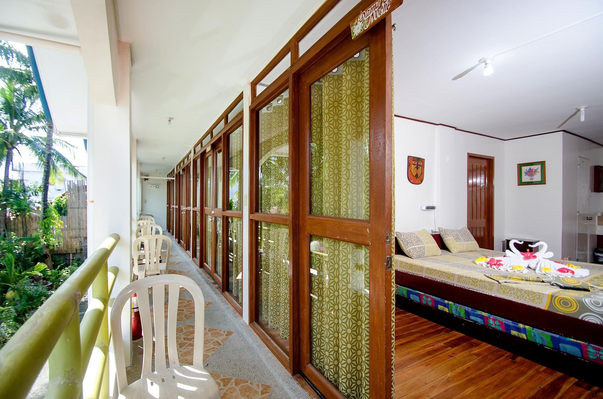Reddoorz Plus @ Secret Garden Boracay Balabag  Экстерьер фото